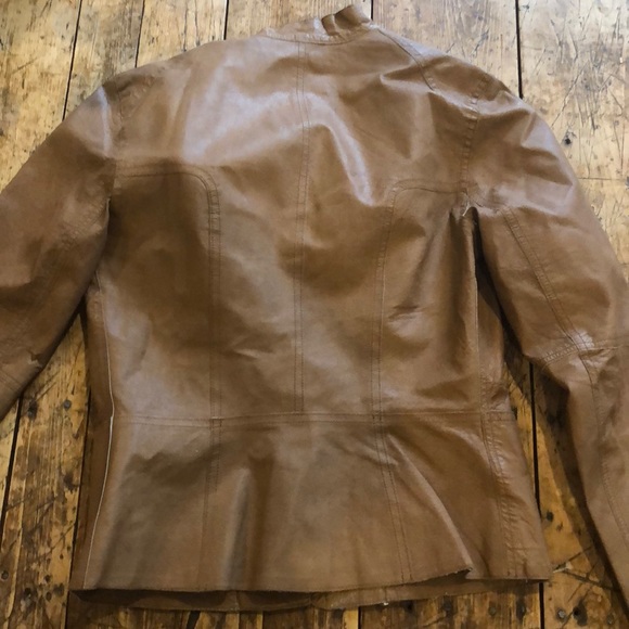 Fitted leather jacket - Picture 3 of 3